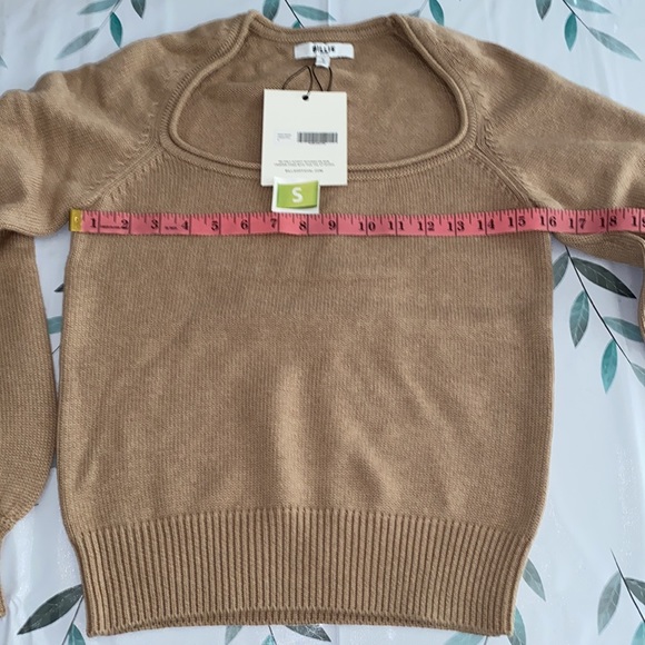 Harlow Sweater
Billie the Label - Picture 11 of 14